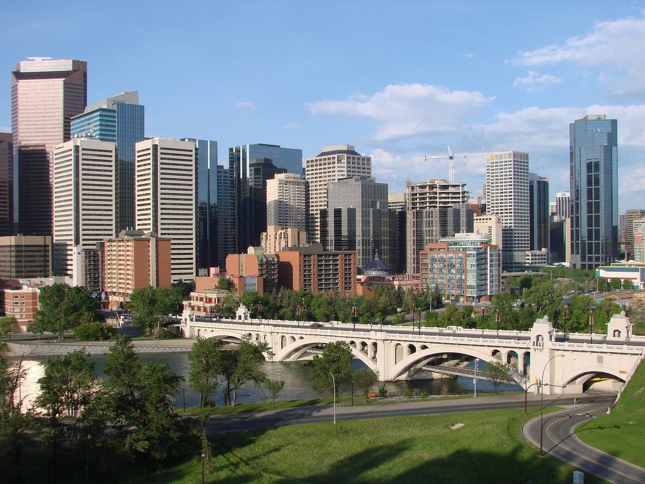 Discover the hidden gems of Panorama Calgary with this guide